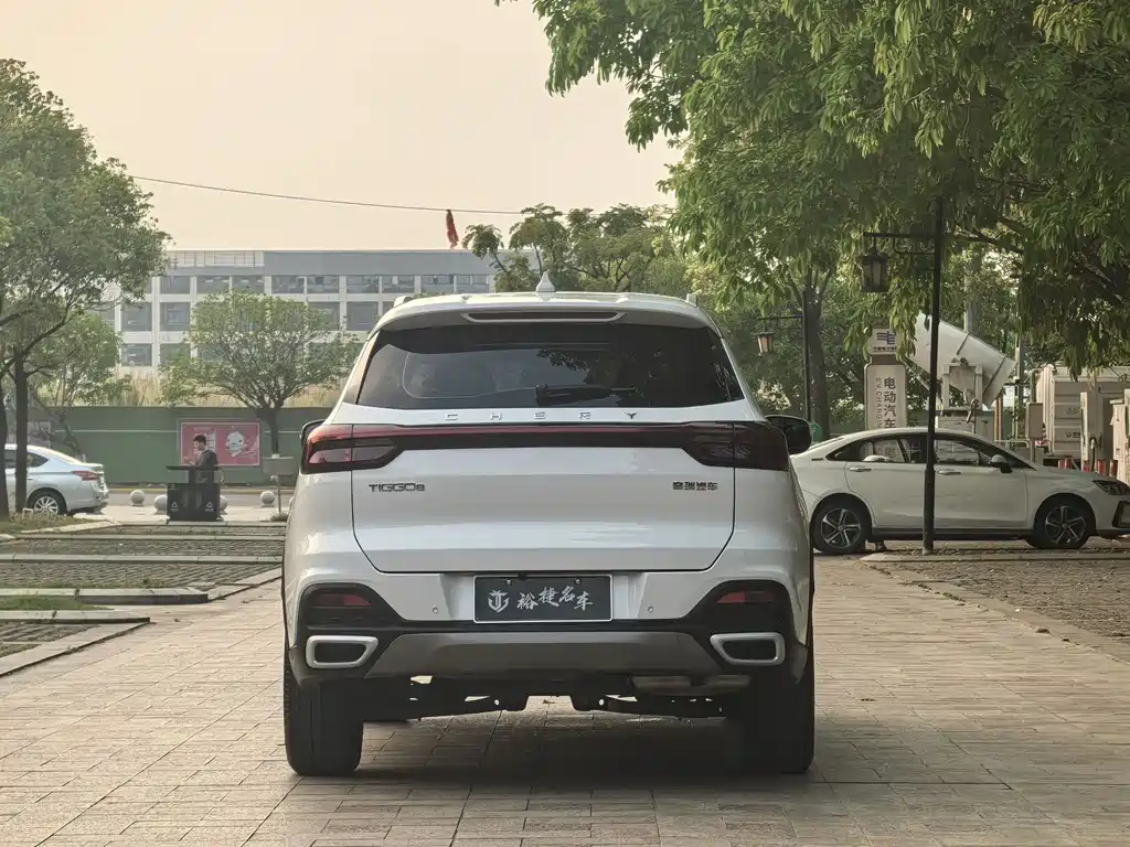 Chery Tiggo 8 — фото 6