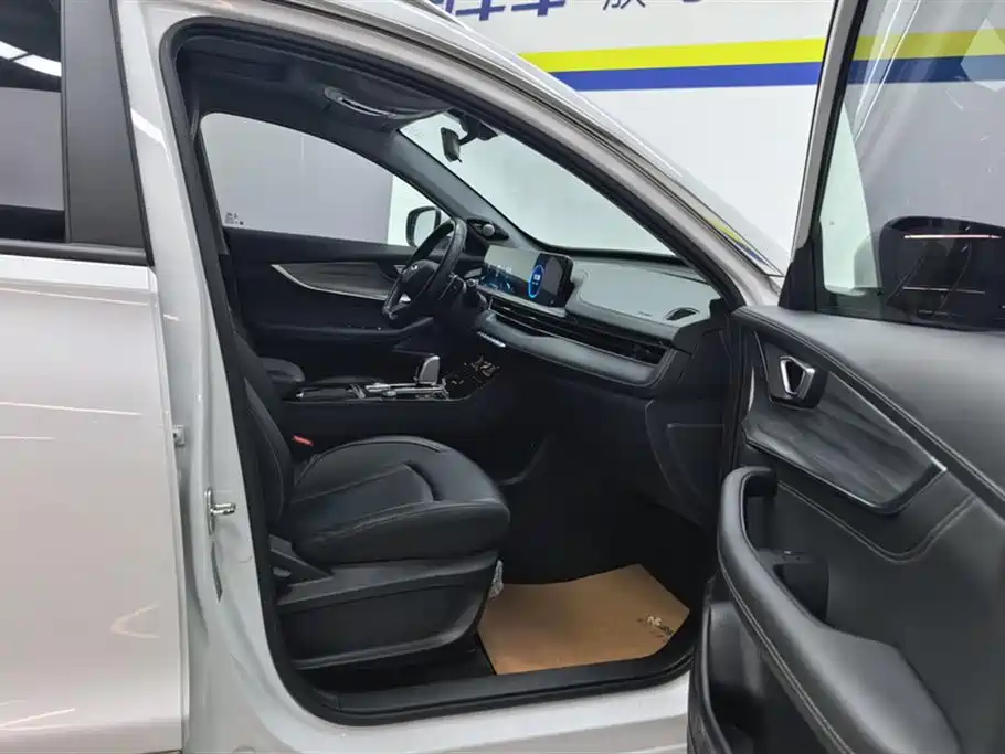 Chery Tiggo 8 PLUS — фото 8