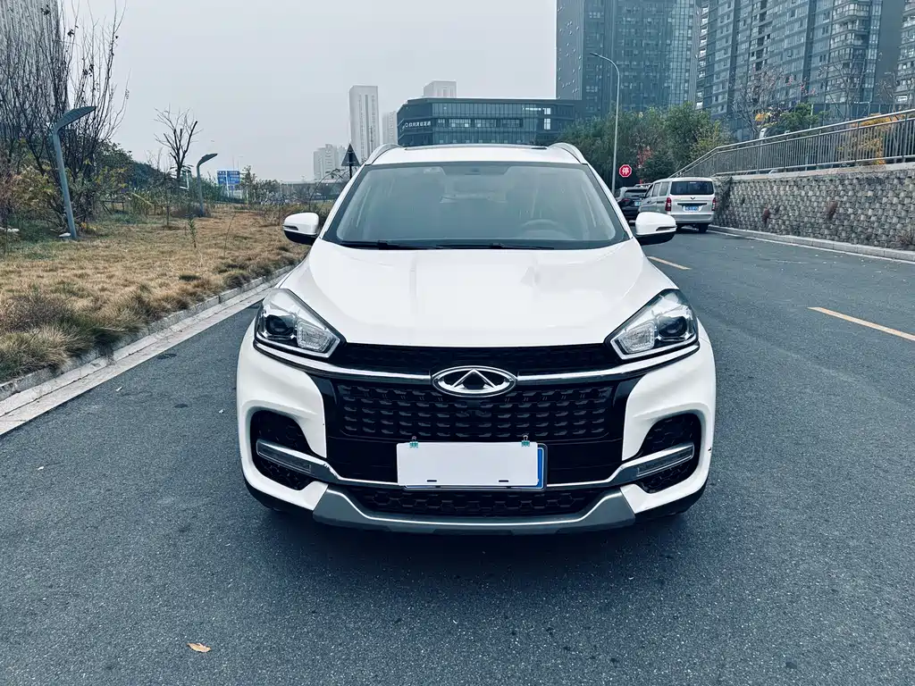 Chery Tiggo 8 — фото 2