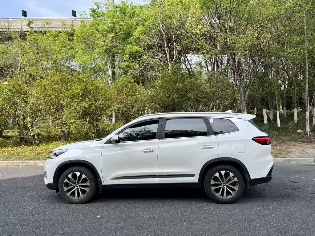 Chery Tiggo 8 — фото 4