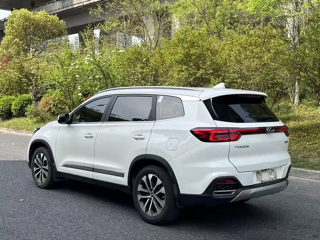 Chery Tiggo 8 — фото 5