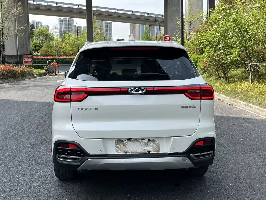 Chery Tiggo 8 — фото 6