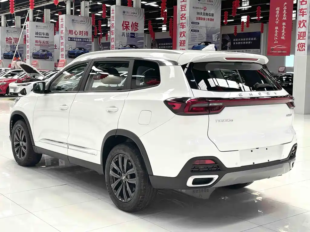 Chery Tiggo 8 — фото 4