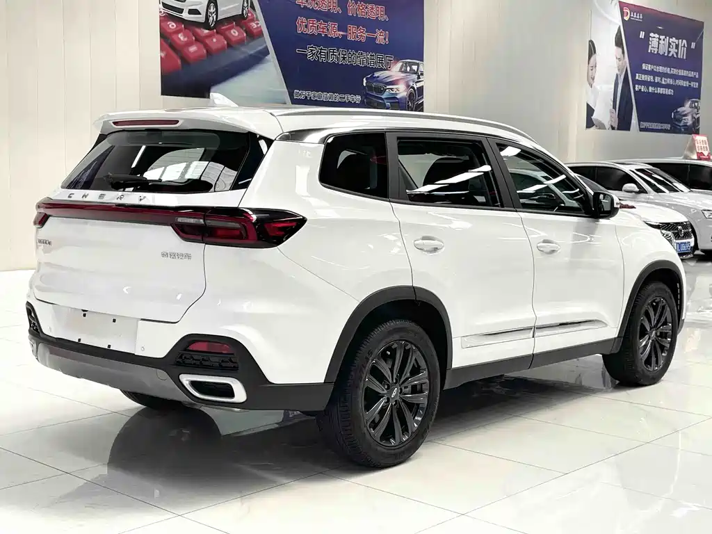 Chery Tiggo 8 — фото 6