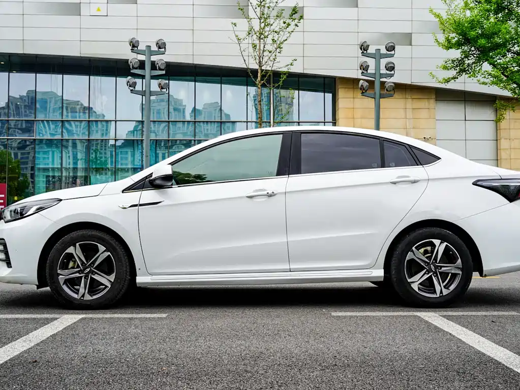 Chery Arrizo 5 PLUS — фото 3