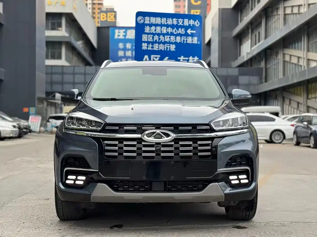 Chery Tiggo 8 — фото 2