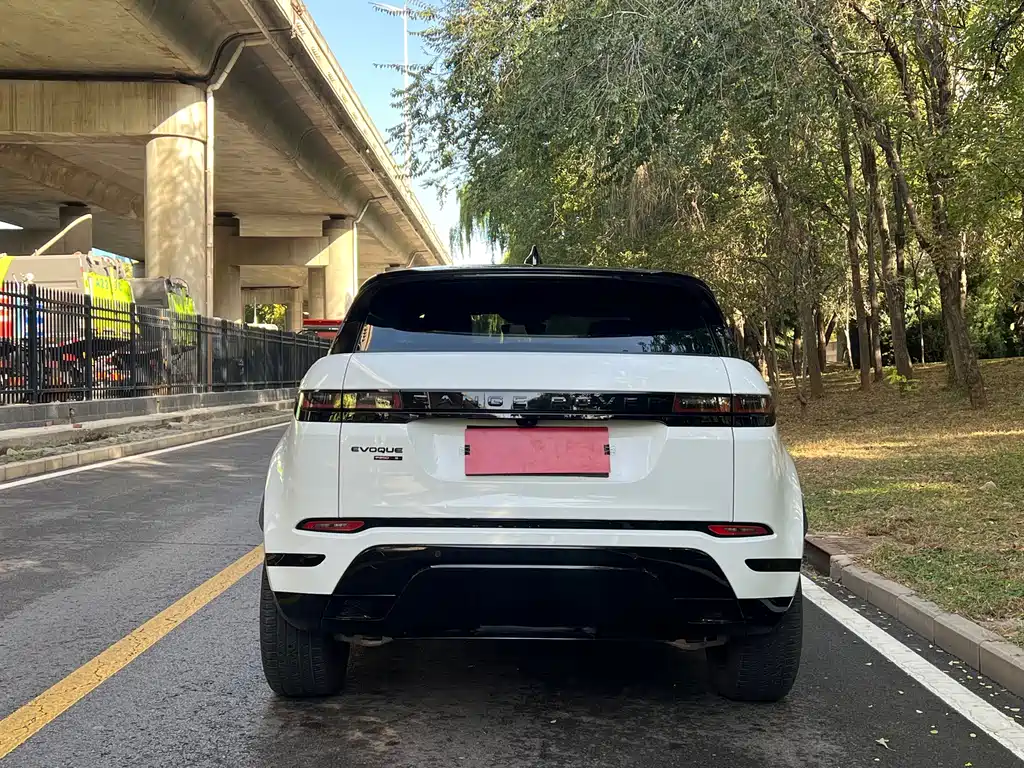 Land Rover Evoque — фото 16