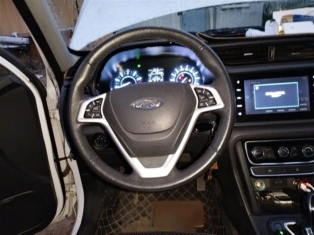 Chery Tiggo 3 — фото 3