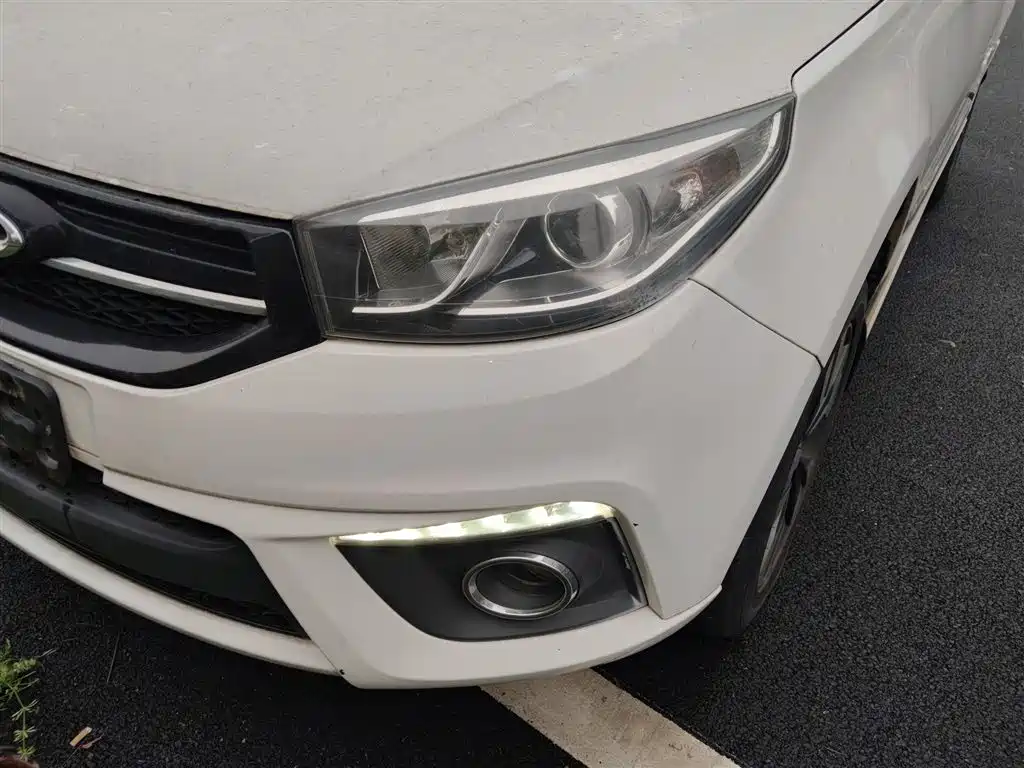 Chery Tiggo 3 — фото 18