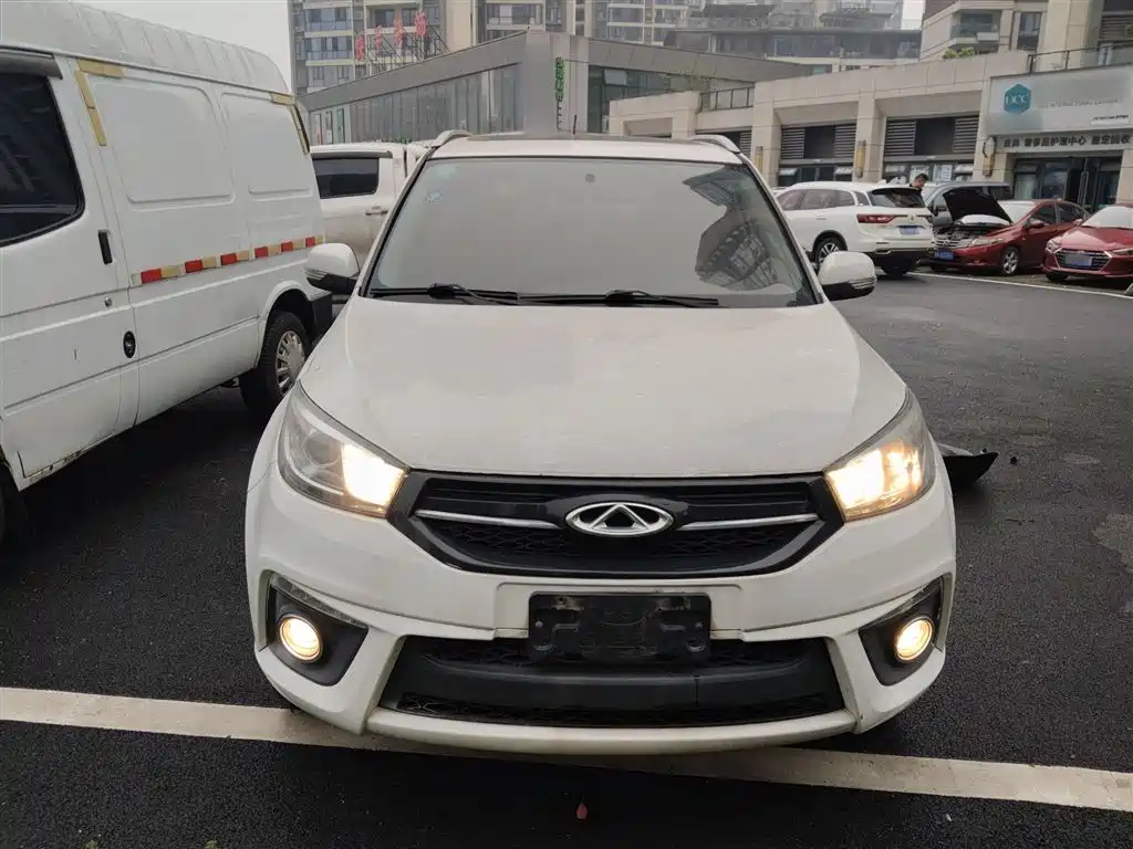 Chery Tiggo 3 — фото 3