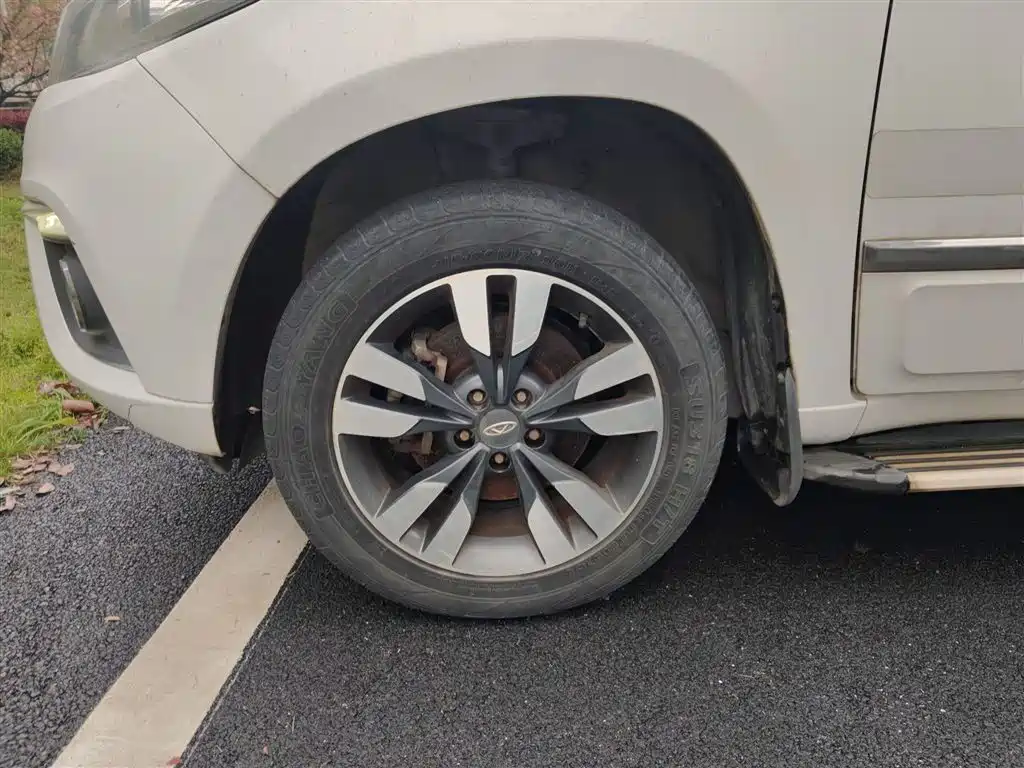 Chery Tiggo 3 — фото 25