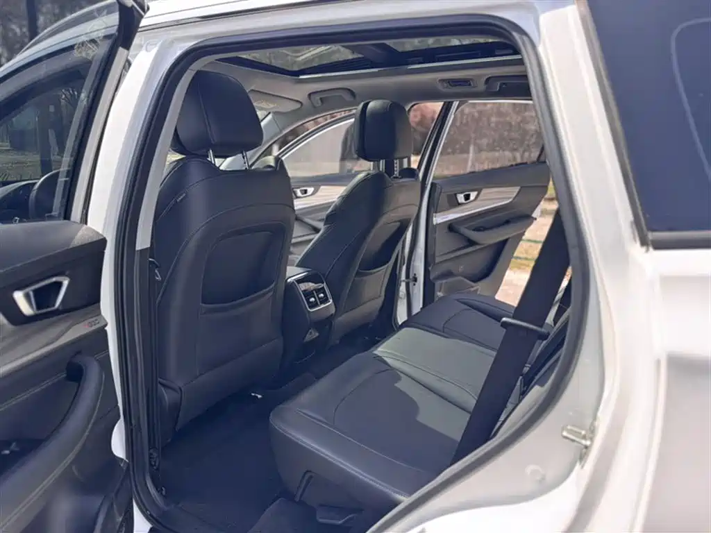 Chery Tiggo 8 — фото 15
