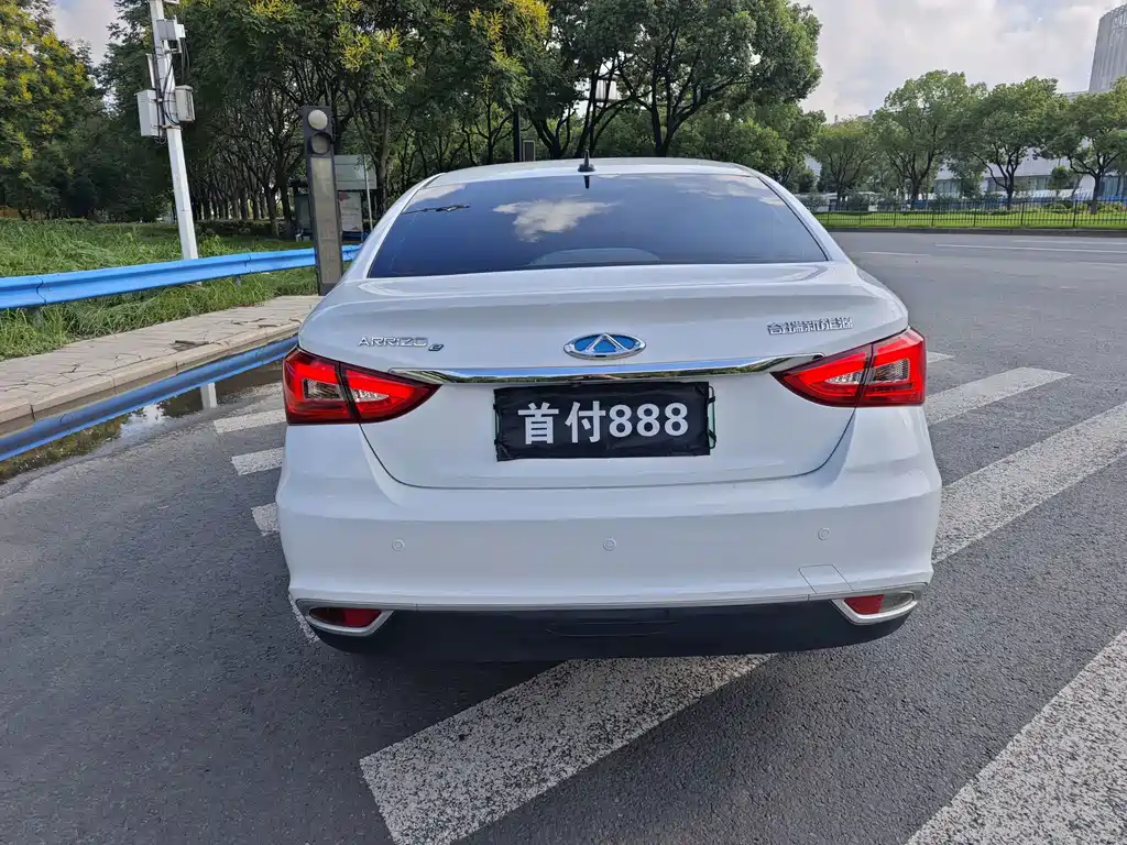 Chery New Energy Arrizo e — фото 8