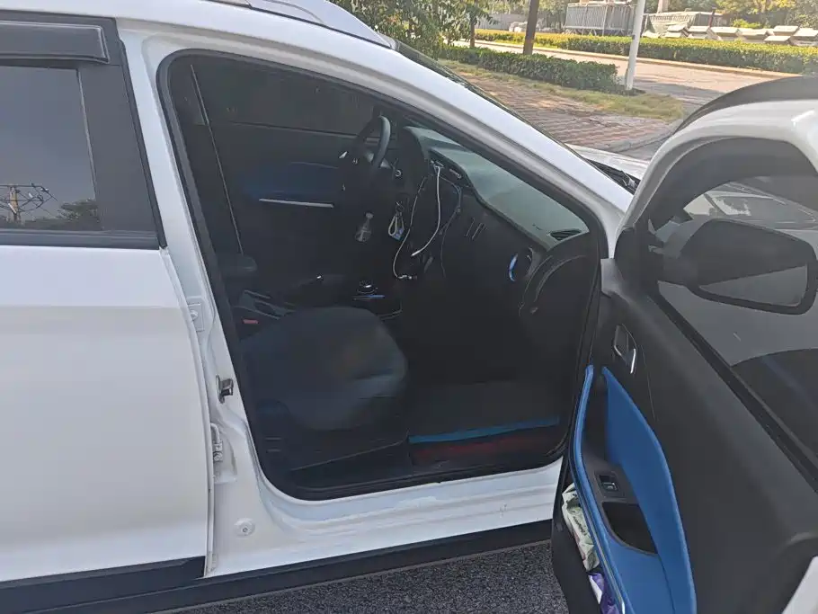 Chery New Energy Tiggo 3xe — фото 8