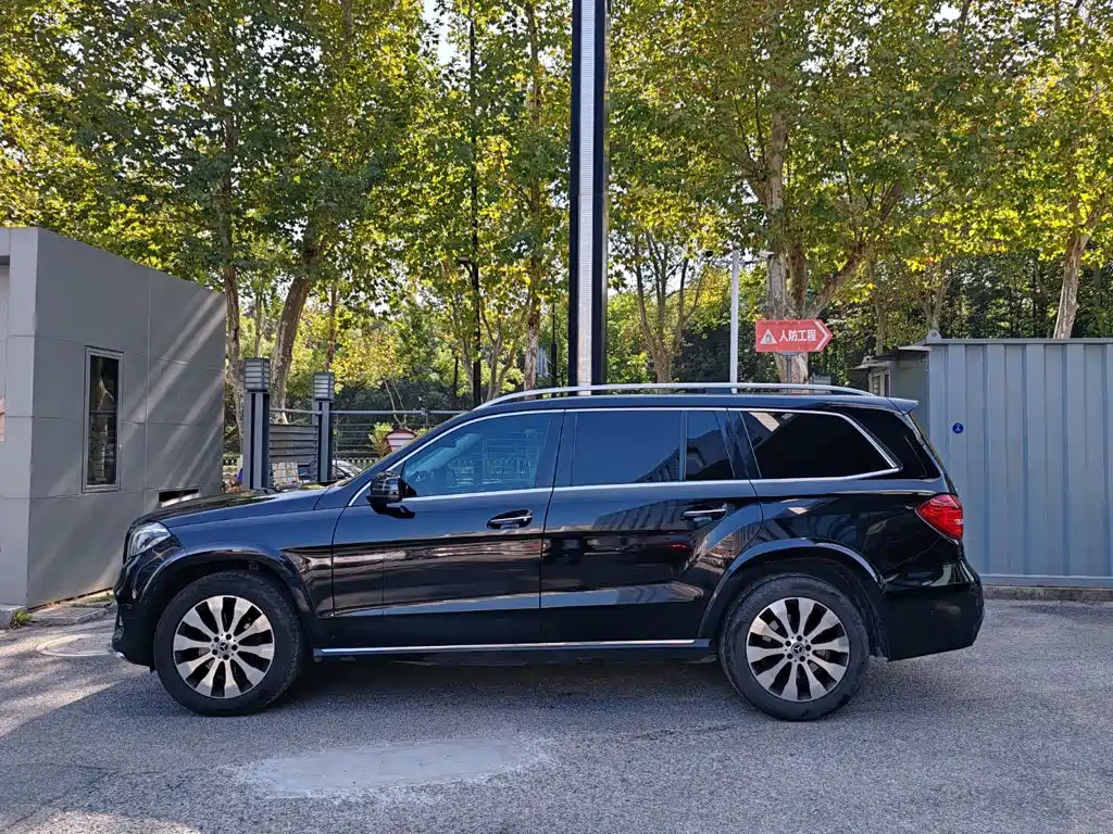 Mercedes-Benz GLS — фото 6