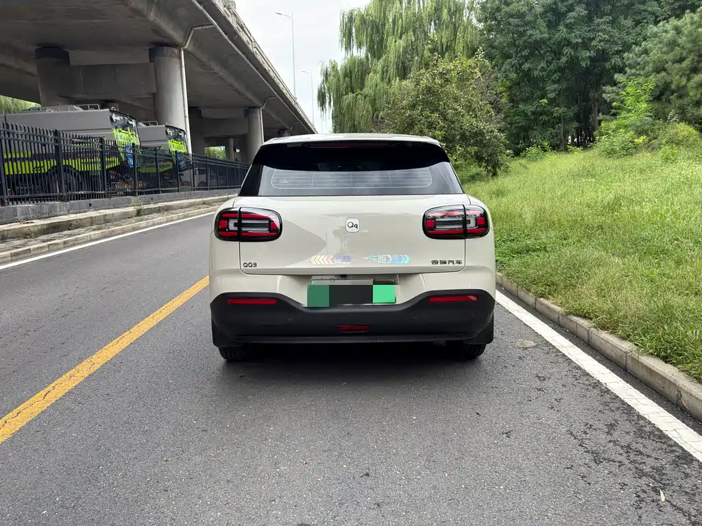 Chery QQ QQ3 EV — фото 5