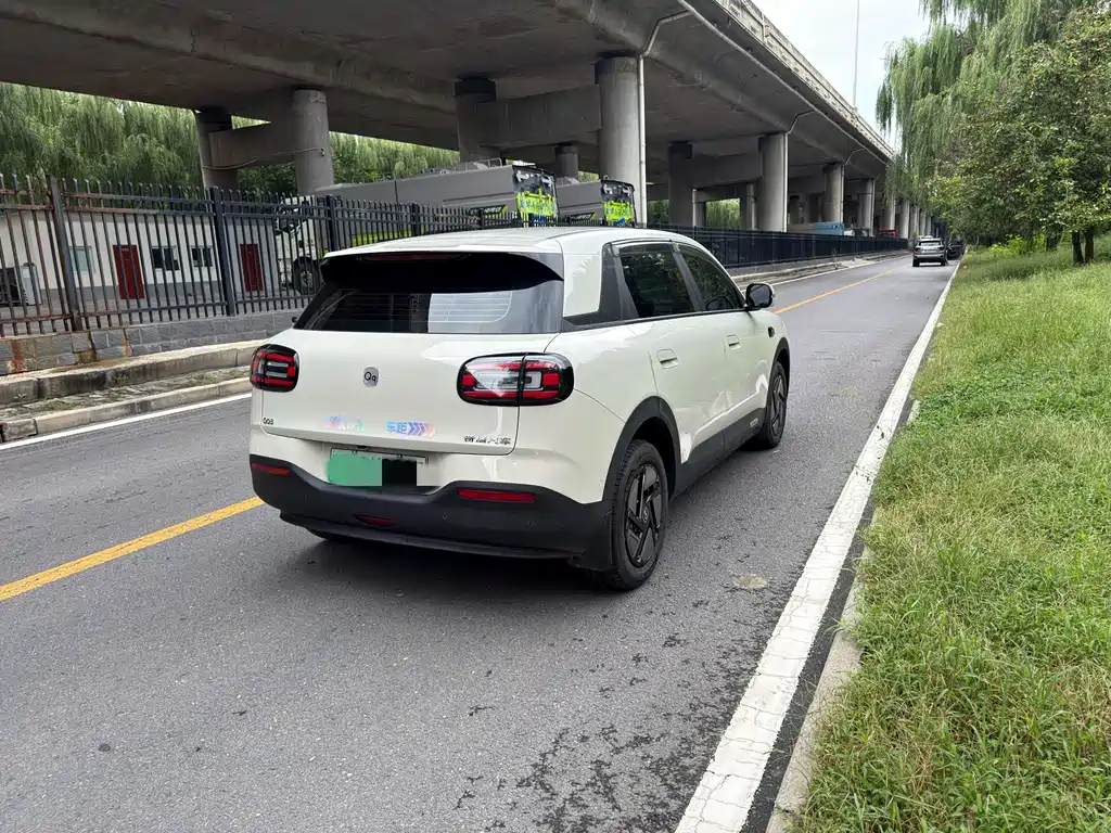 Chery QQ QQ3 EV — фото 6