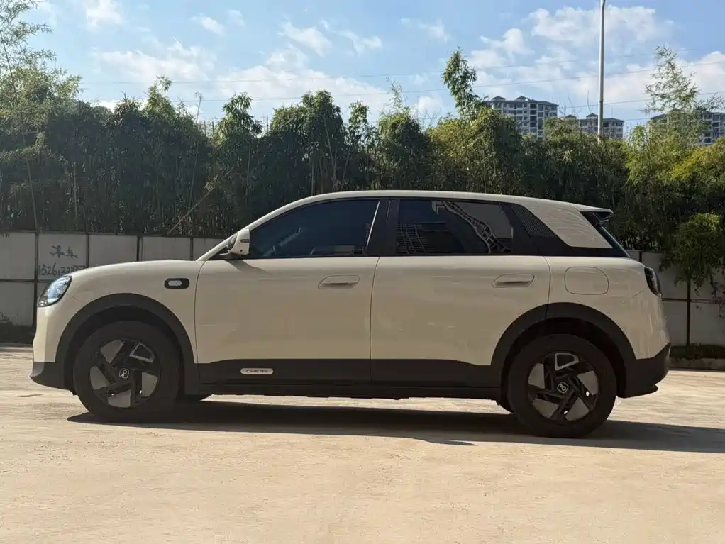 Chery QQ QQ3 EV — фото 8