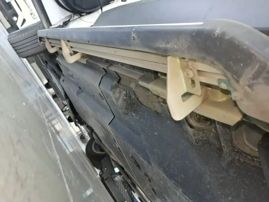 Toyota RAV4 — фото 21