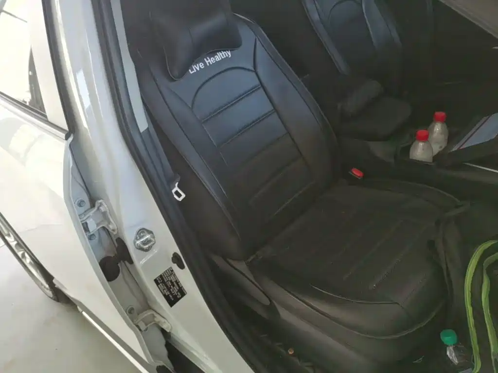 Toyota RAV4 — фото 24