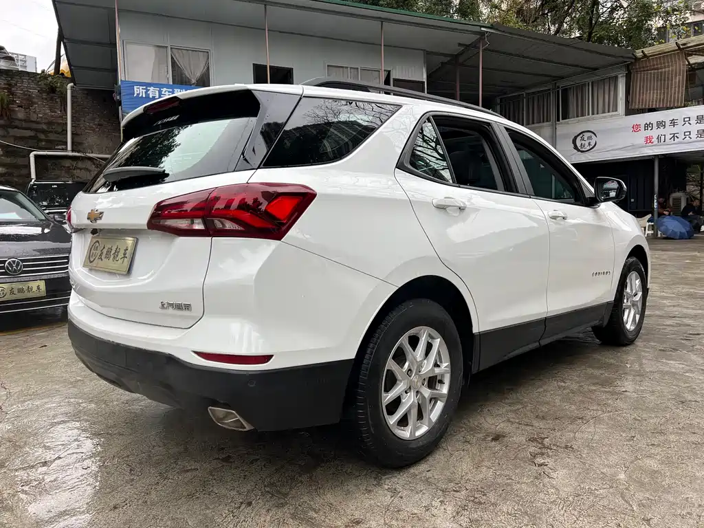 Chevrolet Equinox — фото 19