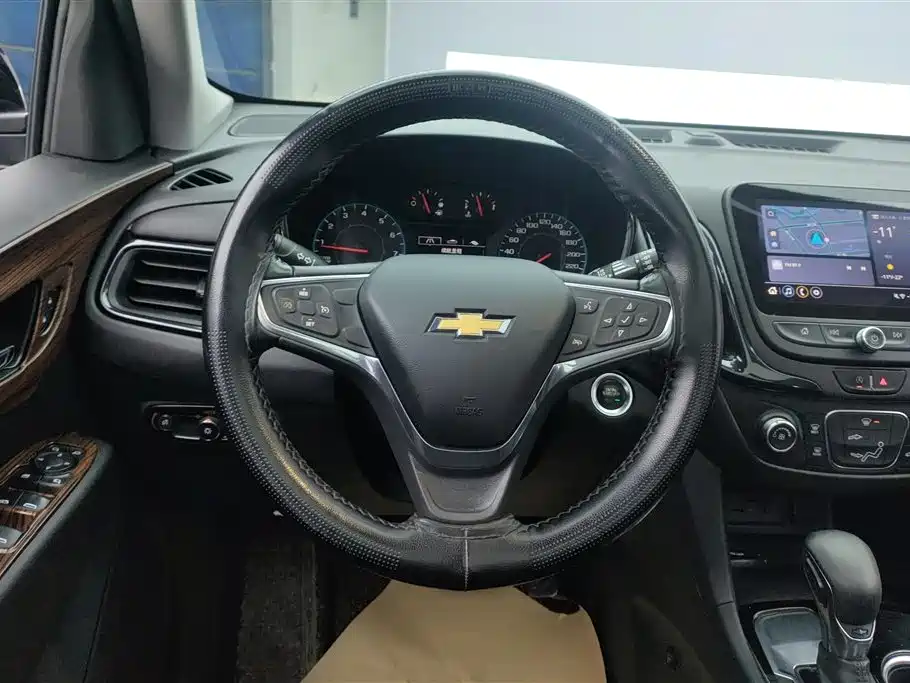 Chevrolet Equinox — фото 15