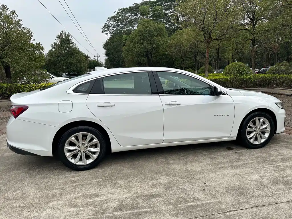 Chevrolet Malibu XL — фото 16