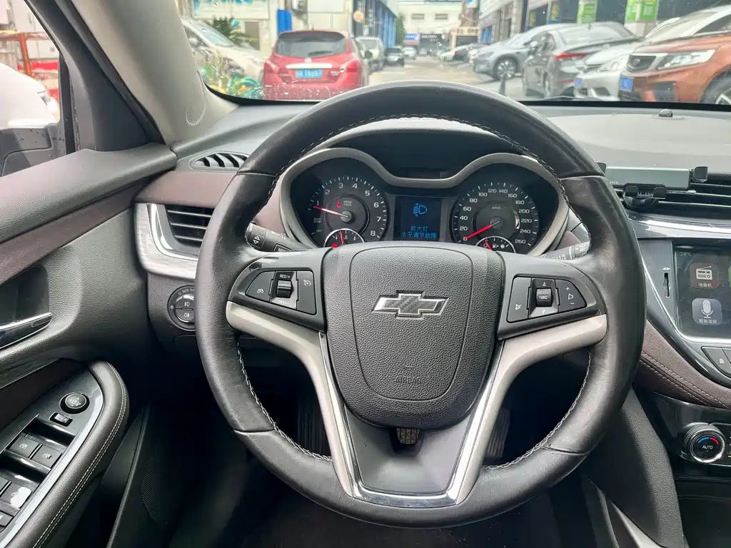 Chevrolet Malibu — фото 13
