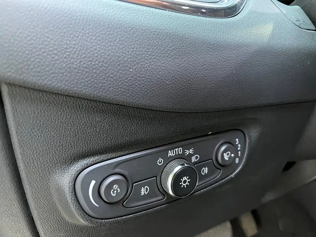 Chevrolet Equinox — фото 14
