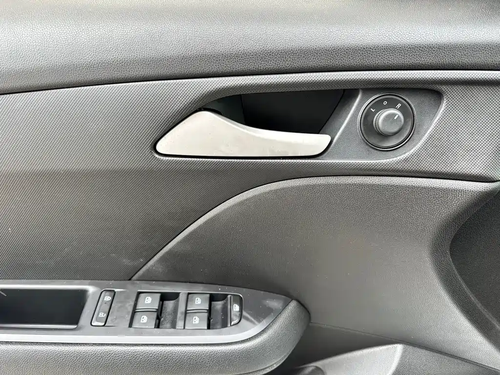 Chevrolet Monza — фото 17