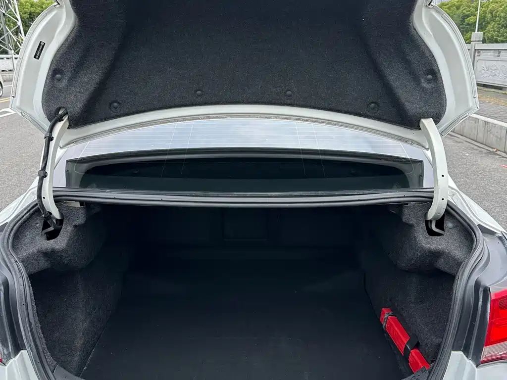 Chevrolet Malibu — фото 11