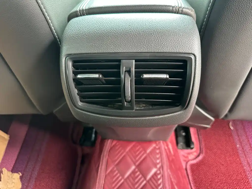 Chevrolet Malibu — фото 14