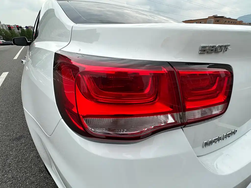 Chevrolet Malibu — фото 18