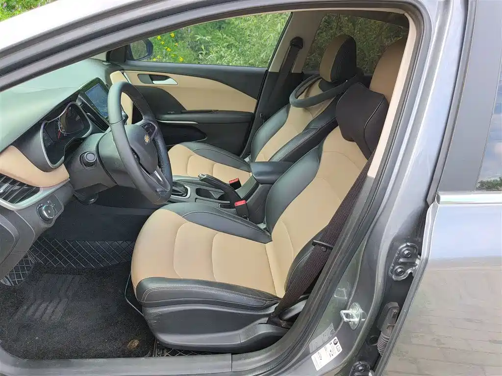 Chevrolet Monza — фото 15