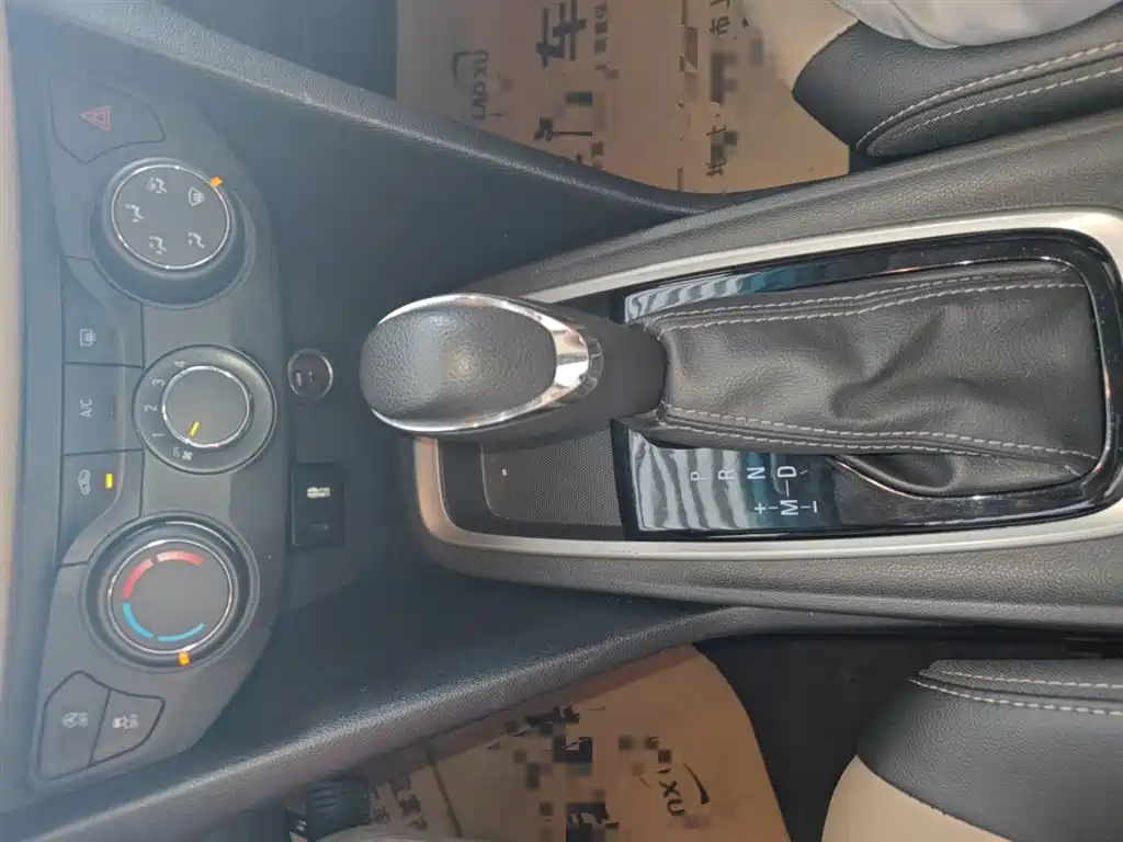 Chevrolet Monza — фото 14