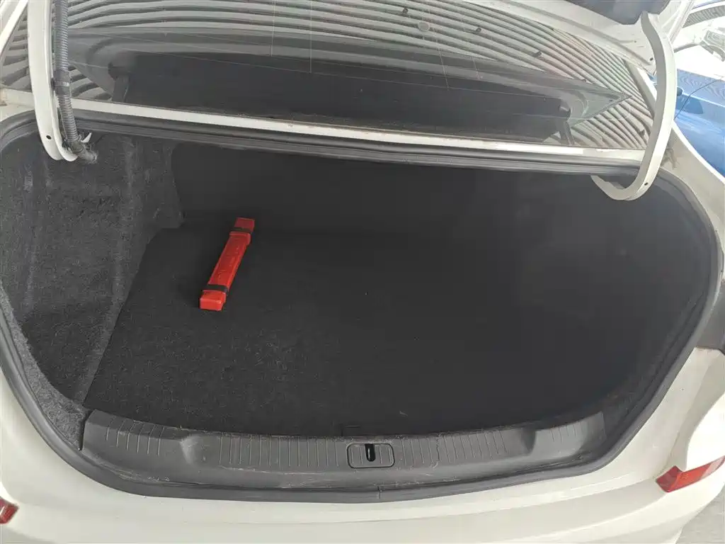 Chevrolet Monza — фото 19