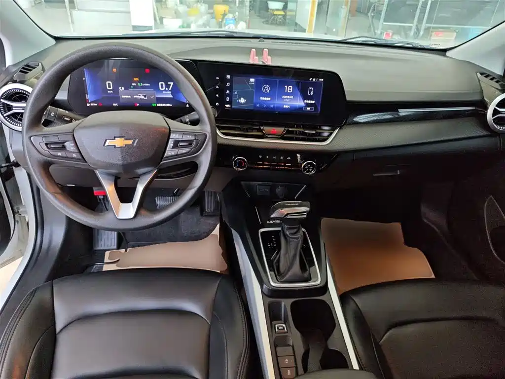 Chevrolet Monza — фото 10