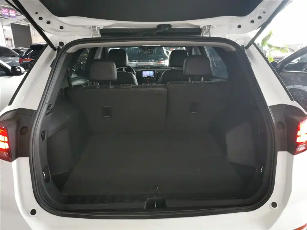 Chevrolet Equinox — фото 19