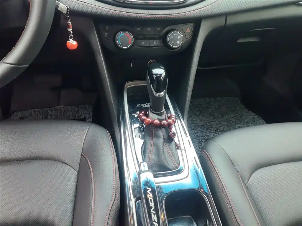 Chevrolet Monza — фото 10