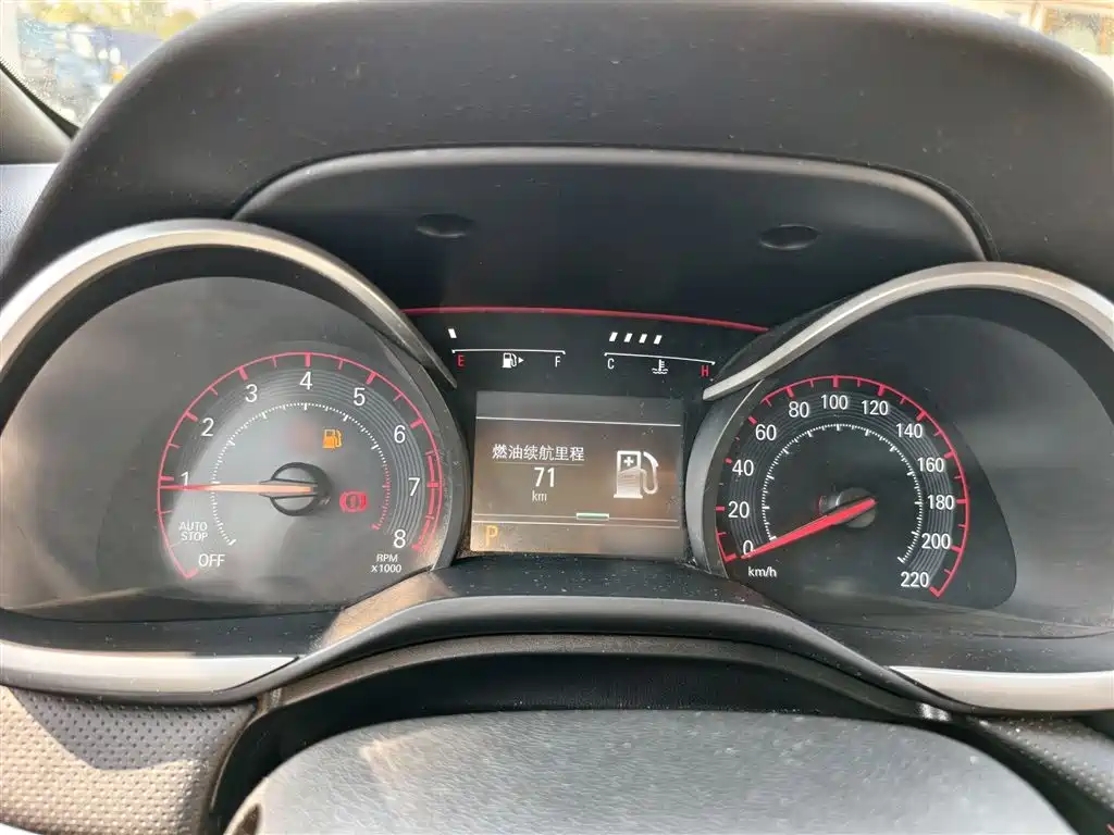 Chevrolet Monza — фото 18