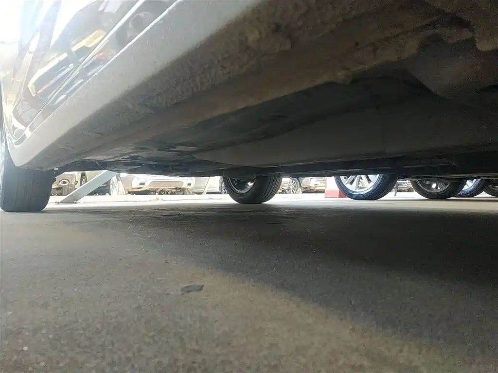Chevrolet Monza — фото 17
