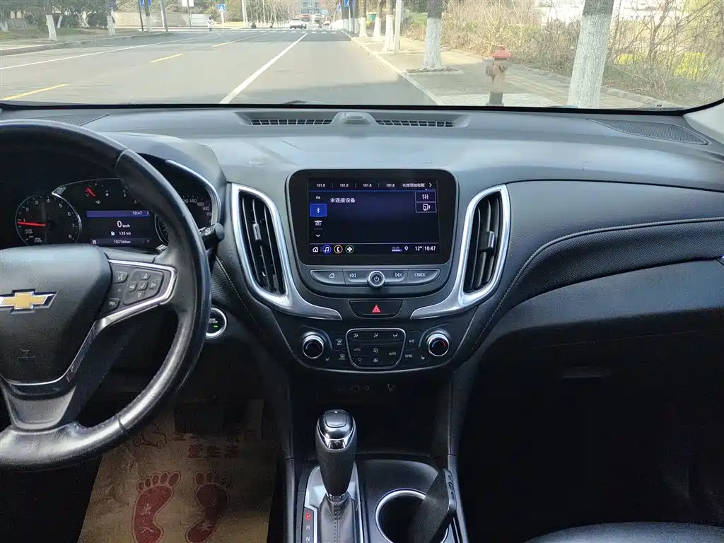Chevrolet Equinox — фото 13