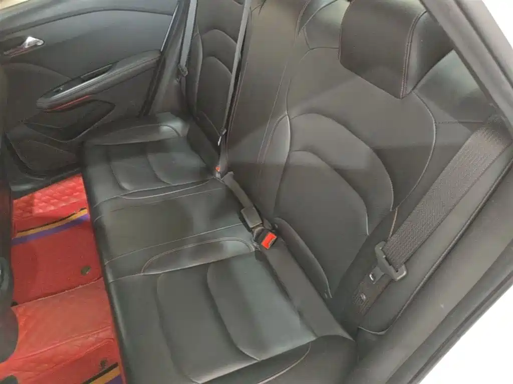 Chevrolet Monza — фото 17