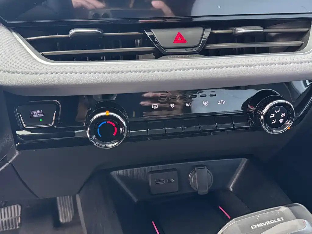 Chevrolet Monza — фото 17