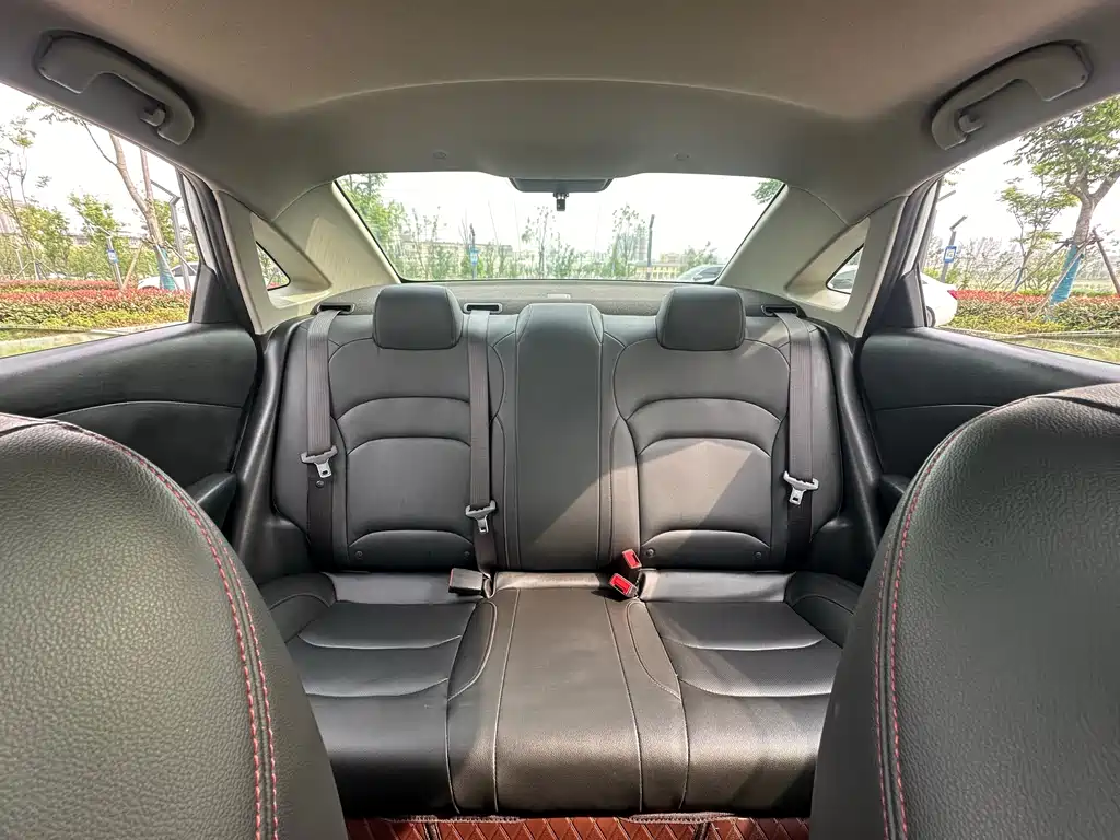 Chevrolet Monza — фото 17