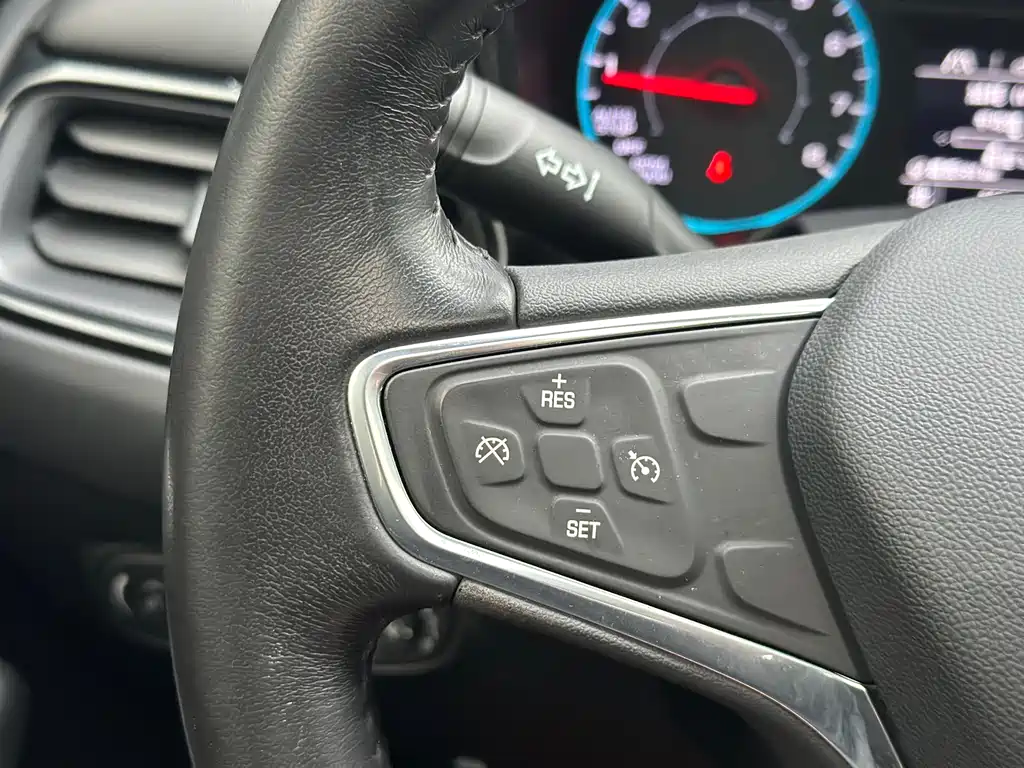 Chevrolet Equinox — фото 13