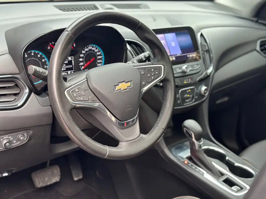 Chevrolet Equinox — фото 14
