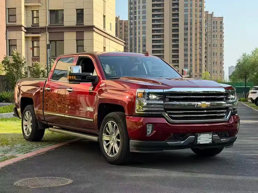 Chevrolet Silverado — фото 2