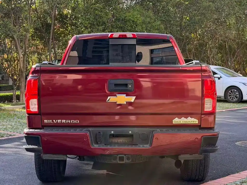 Chevrolet Silverado — фото 3