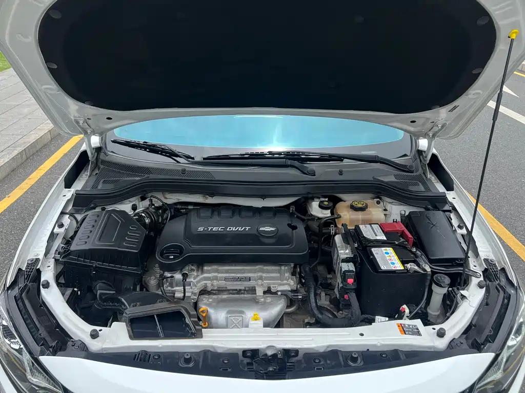 Chevrolet Monza — фото 14